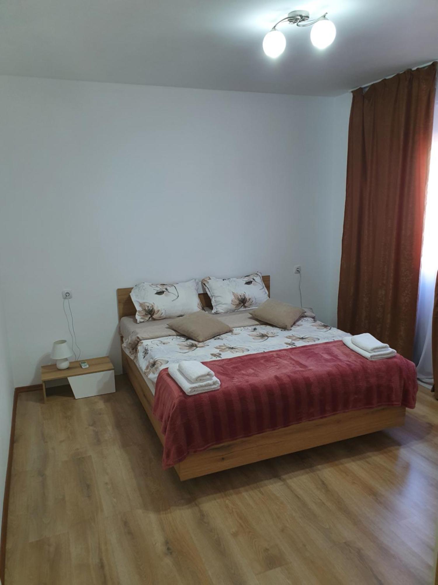 The Center Apartments Comfort Sandanski Oda fotoğraf